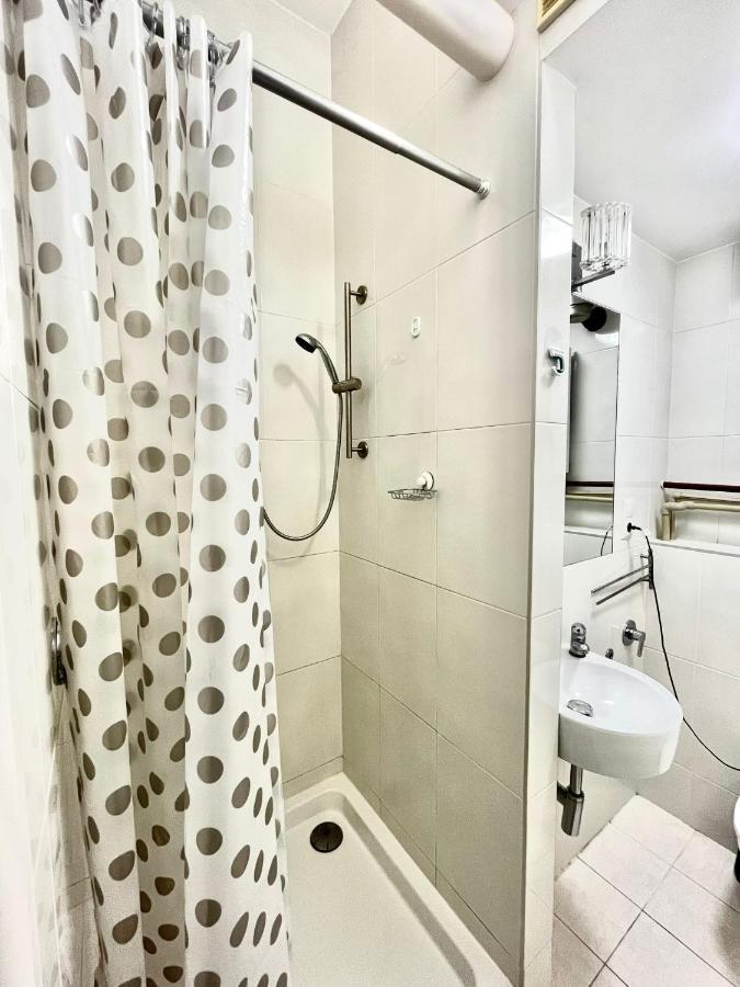 Bezagenta Rooms Centrum Warsaw Luaran gambar
